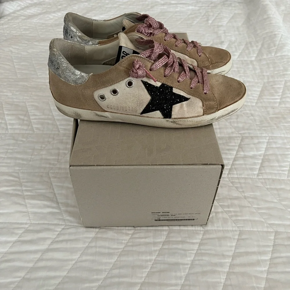 (SOLD) Golden Goose Sneakers - Picture 7 of 16